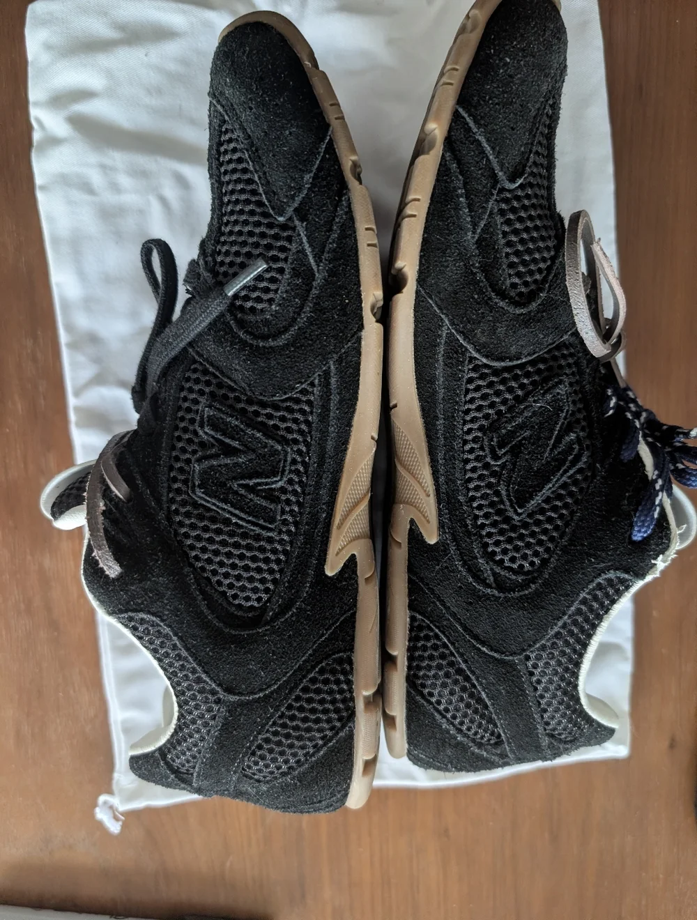 Runners - Picture 6 of 9